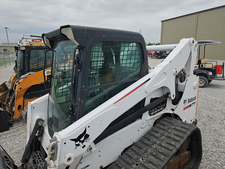 2014-bobcat-t770-image-22
