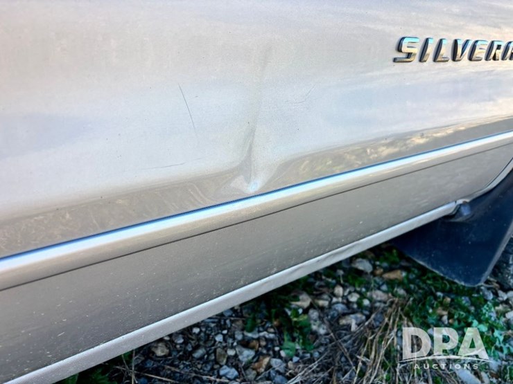 2015-chevrolet-silverado-image-42