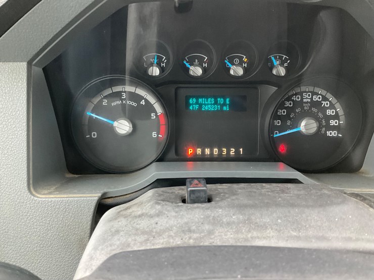 2011-ford-f450-image-13