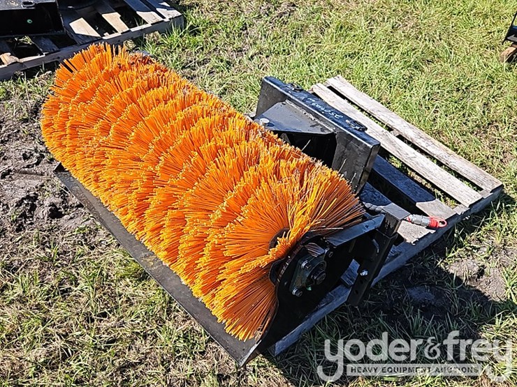 unused-sweeper-to-suit-mini-skidsteers-image-1