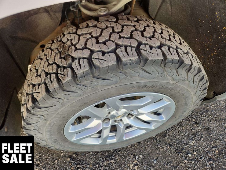 2019-chevrolet-silverado-1500-image-33