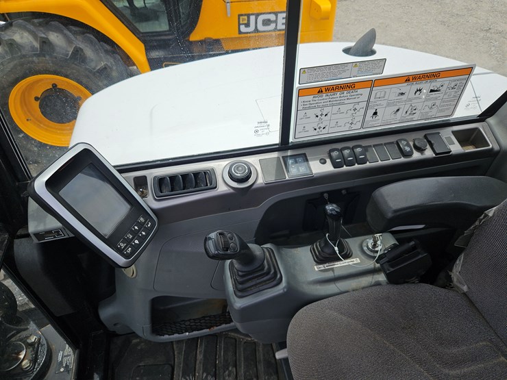 2019-bobcat-e63-image-12