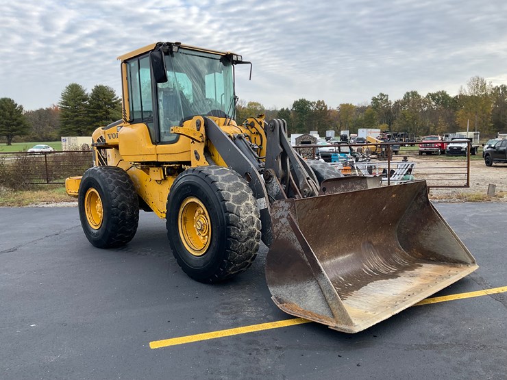 2011-volvo-l60f-image-3