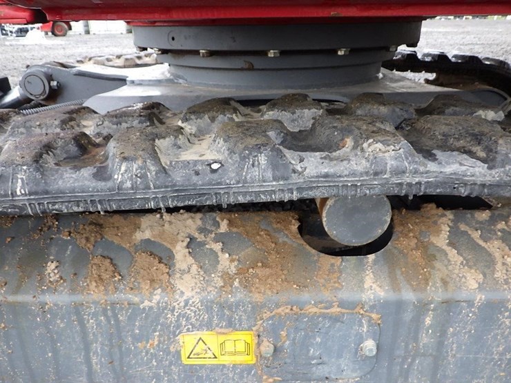 takeuchi-tb230-image-38