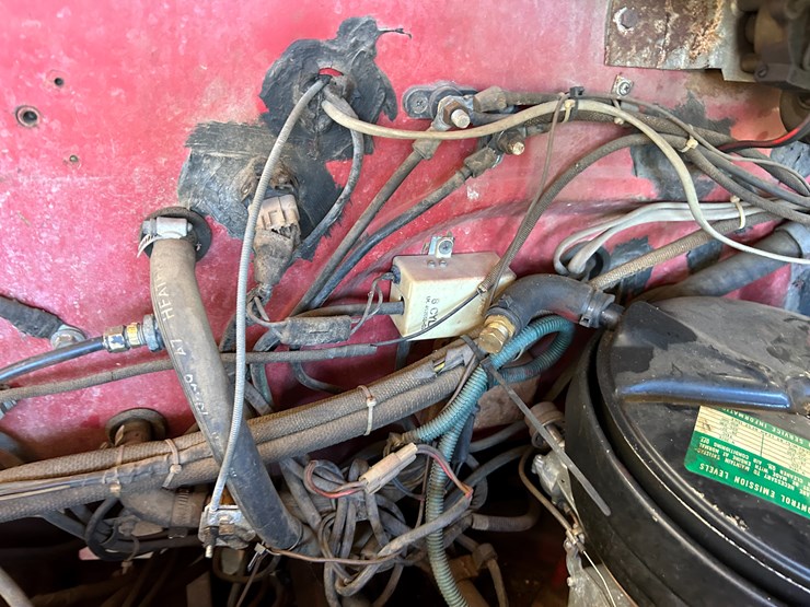 #22556-•-howe-load-star-1800-s/a-daycab-fire-truck-d0532ghb25589-image-46