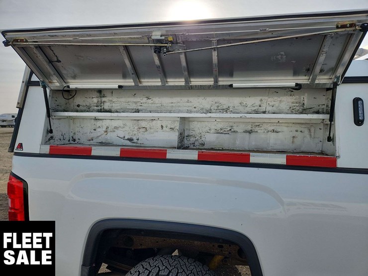 2018-gmc-sierra-2500hd-image-28