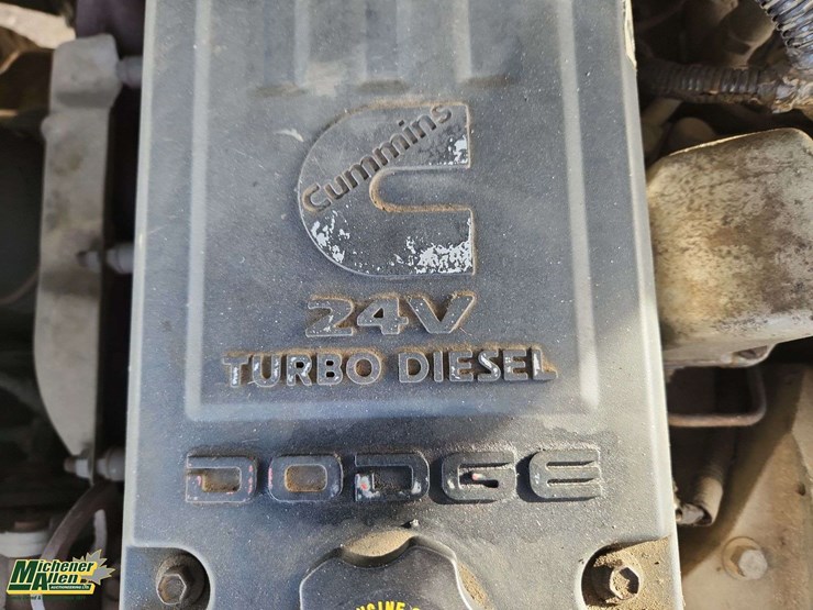 2004-dodge-ram-3500-image-29