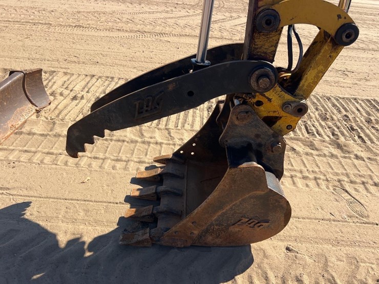 2012-caterpillar-303.5d-cr-image-10