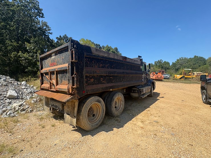 1995-international-9400-image-3