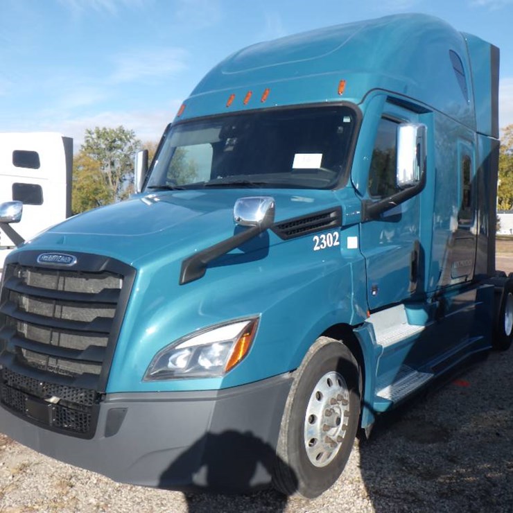 2023 FREIGHTLINER CASCADIA 126