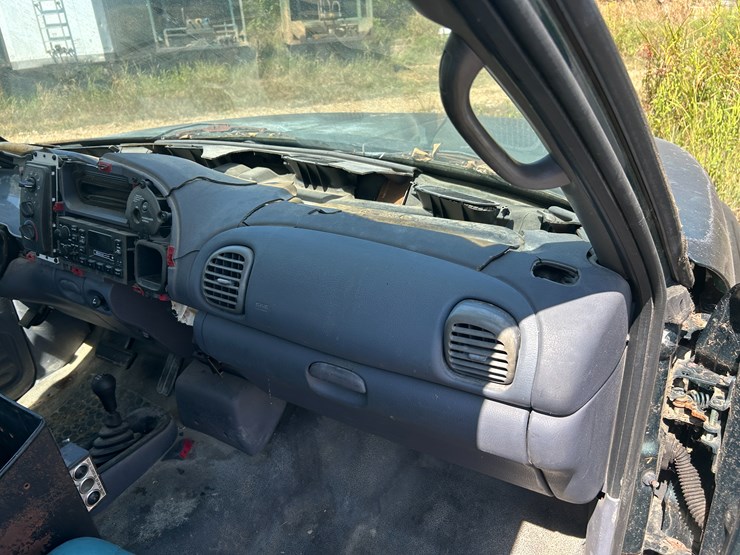 2001-dodge-ram-1500-image-24