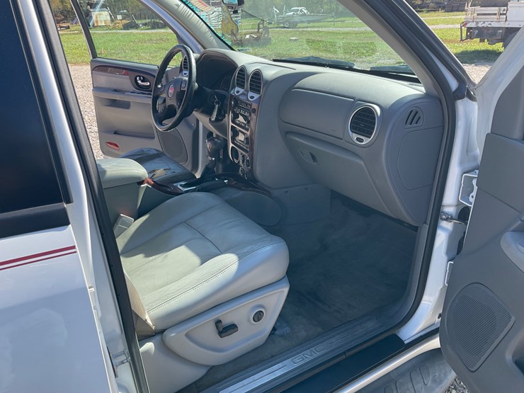 2005-gmc-envoy-image-12