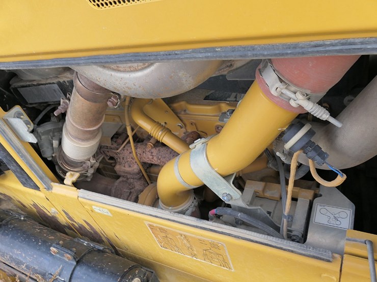 2015-caterpillar-d6n-xl-image-35