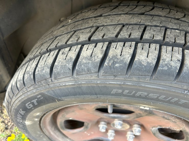 2013-ford-explorer-image-14