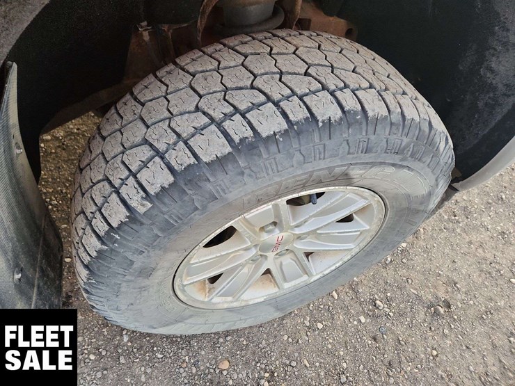 2015-gmc-sierra-1500-image-31