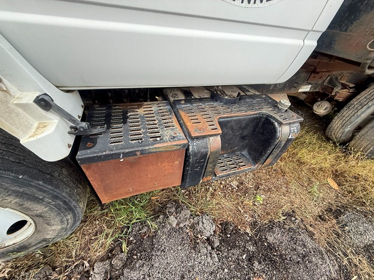 2002-caterpillar-3126-image-24