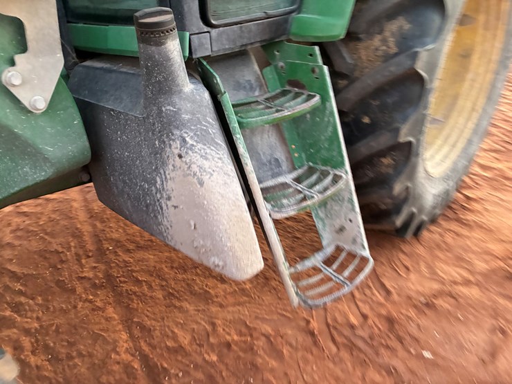 2013-john-deere-7130-image-13