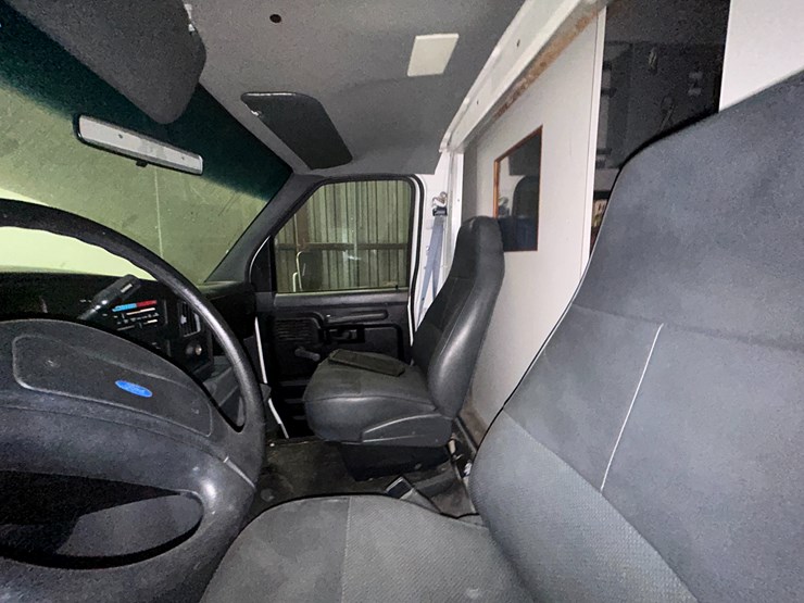 1992-ford-e350-image-40