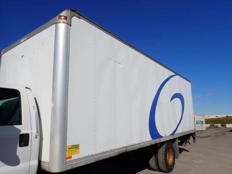 2013-ford-f750-image-39