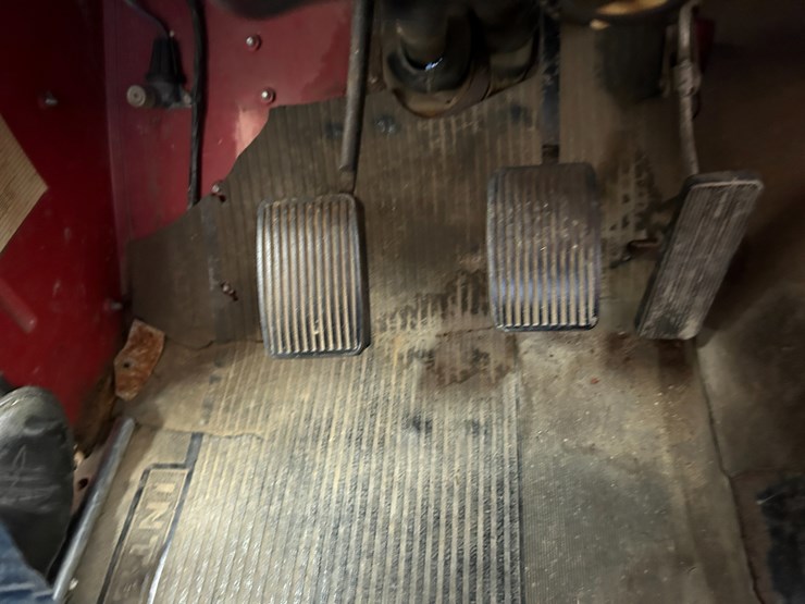 #22556-•-howe-load-star-1800-s/a-daycab-fire-truck-d0532ghb25589-image-66