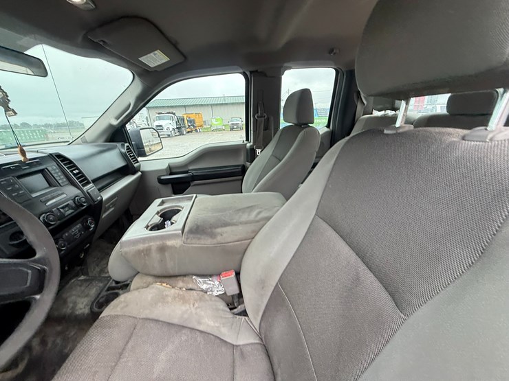 2017-ford-f150-image-45