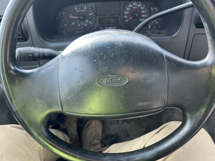 2006-ford-f450-image-29