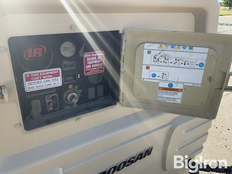 2005-doosan-p185wjd-image-18