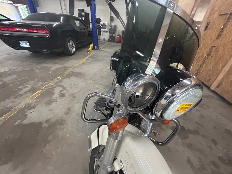 #27034-•-2003-harley-davidson-police-road-king-motorcycle-vin:-1hd1fhw183y736720-image-24