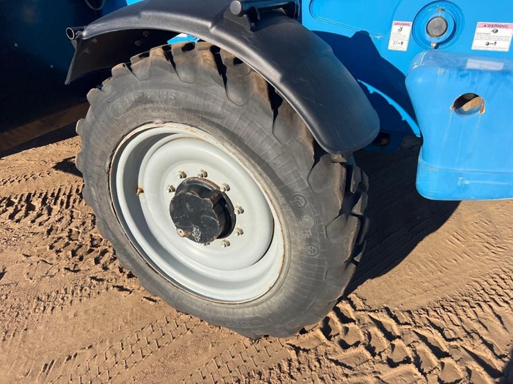 2017-genie-gth844-image-11