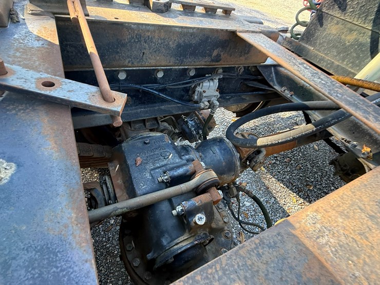 1995-mack-ch613-image-31