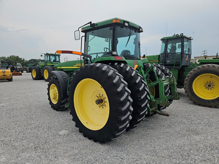 2001-john-deere-8110-image-11