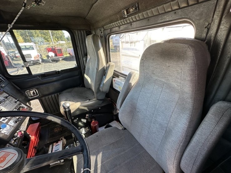 1995-kenworth-t800-image-15