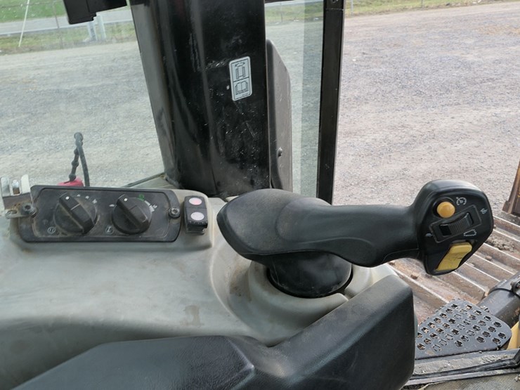 2015-caterpillar-d6n-xl-image-44