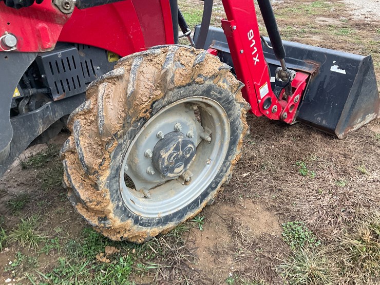massey-ferguson-2607h-image-10
