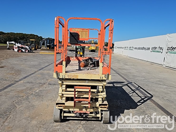 2002-jlg-2646e2-image-11