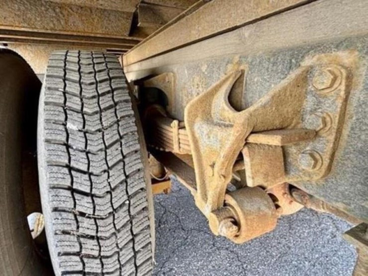 2013-ford-f750-xl-image-29