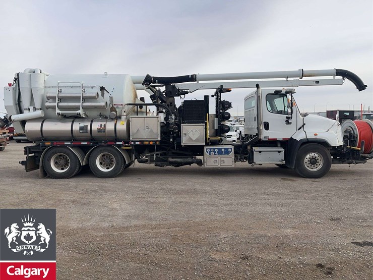 2019-freightliner-114sd-image-5