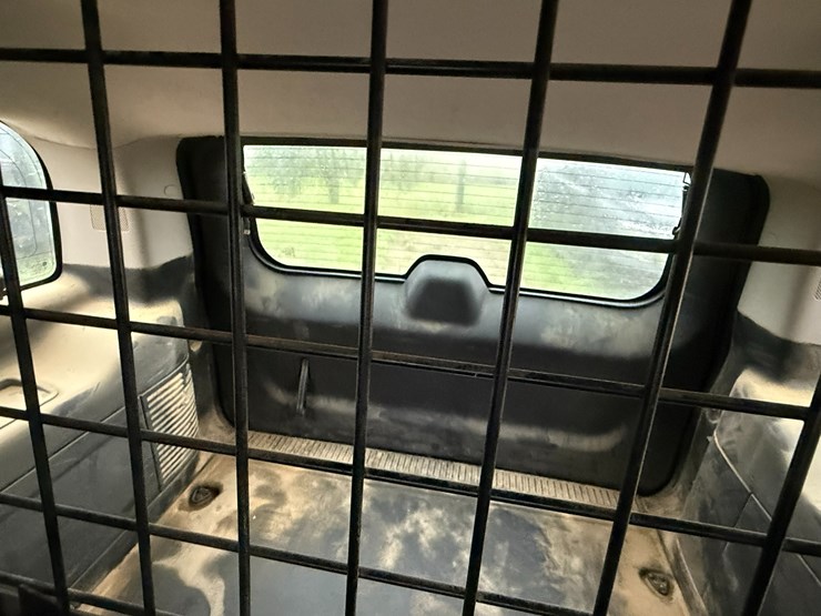 2014-chevrolet-tahoe-image-24