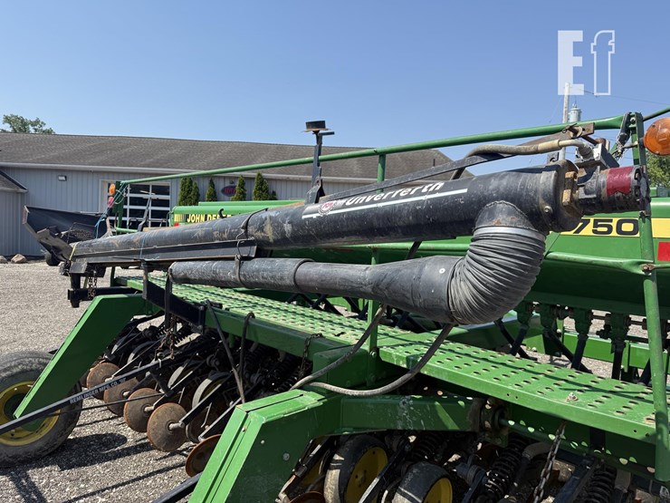 1993-john-deere-750-image-17