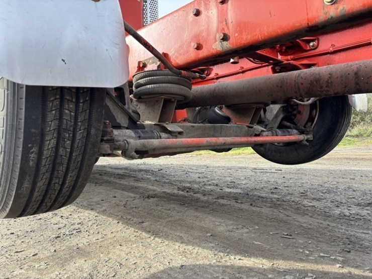 2016-kenworth-w900-image-23