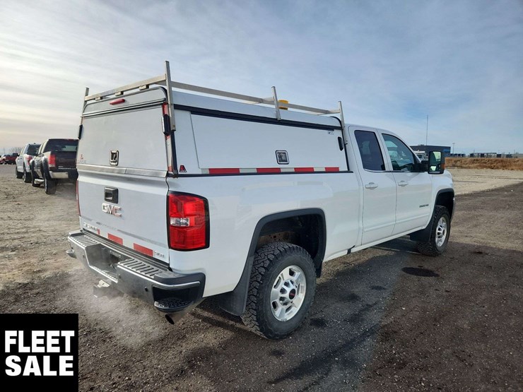 2018-gmc-sierra-2500hd-image-4