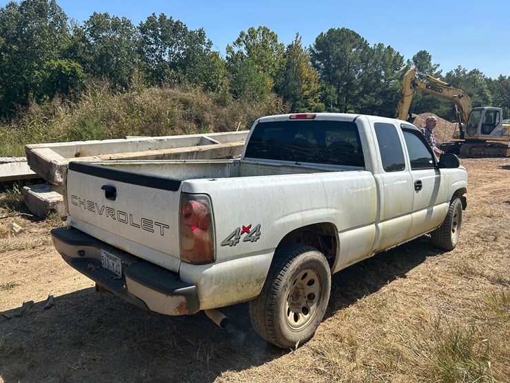 2007-chevrolet-silverado-image-3
