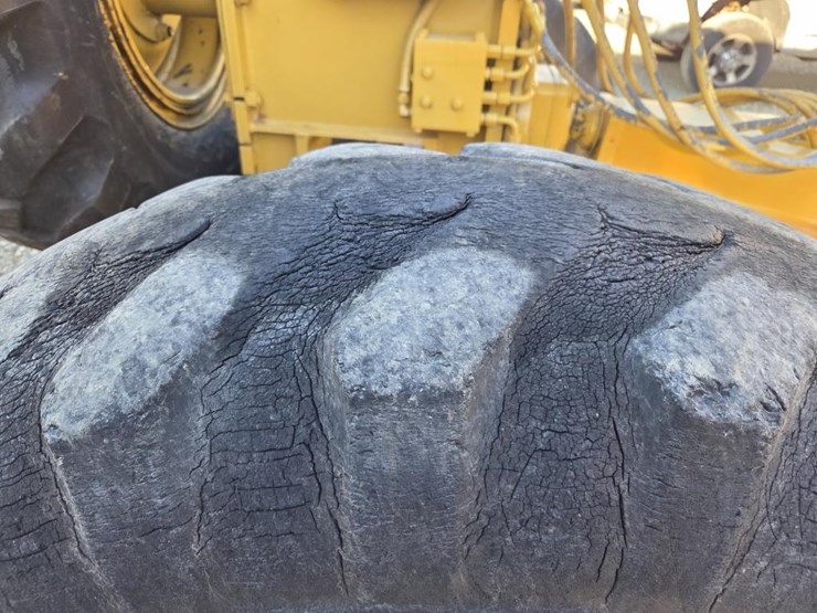 caterpillar-140-image-63