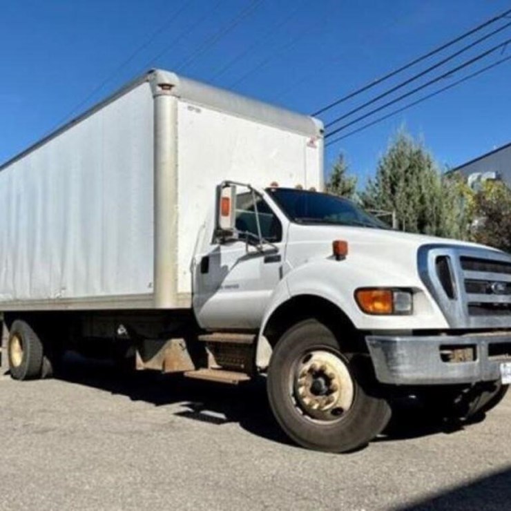 2013 FORD F750 XL