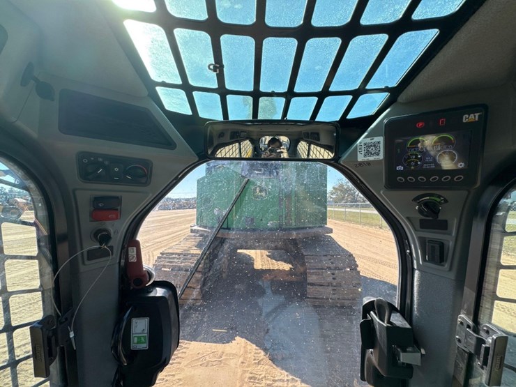 2023-caterpillar-299d3-image-28