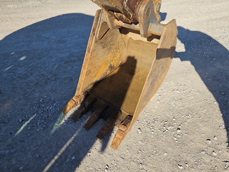 2016-case-590sn-image-20