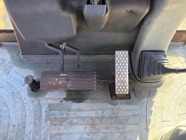 caterpillar-430d-it-image-32