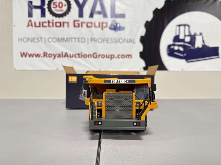 2.4ghz-rc-dump-truck-with-remote-replica-toy-image-2