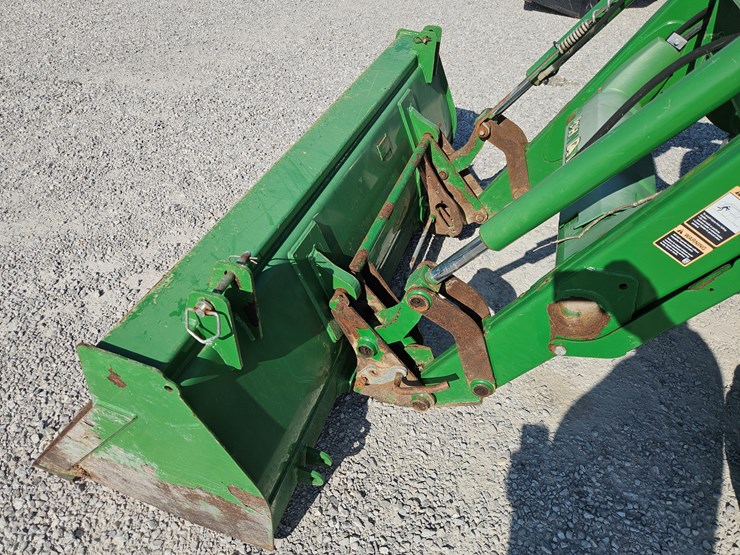 2016-john-deere-5085e-image-5