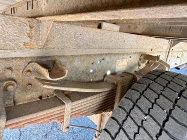 2010-hino-258-image-41